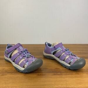 Keen Waterproof Outdoor Youth Sandal Size 5